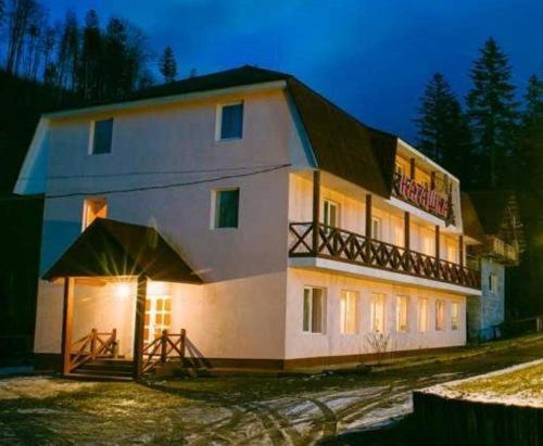 Hotel Natashka Huklyvyy Екстериор снимка